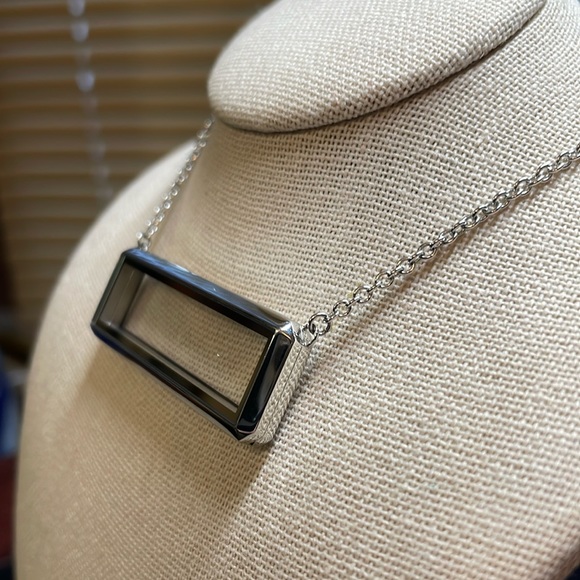 Origami Owl Silver Bar hinged living locket - Picture 2 of 4